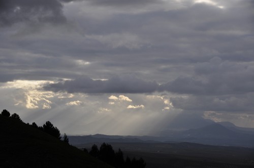 Nubes y rayos de luz